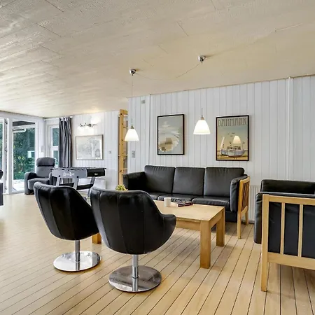 5 Bedroom Awesome In Vaeggerlose