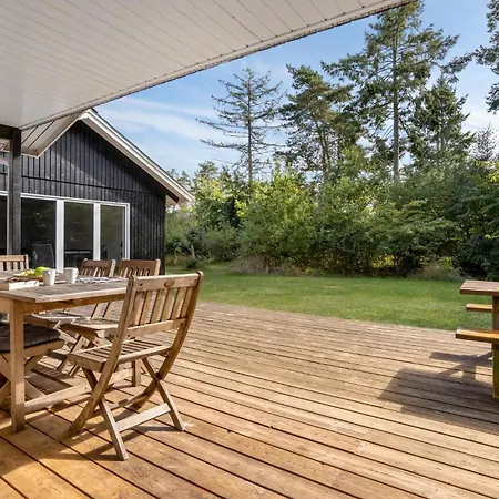 5 Bedroom Awesome In Vaeggerlose * Bøtø By