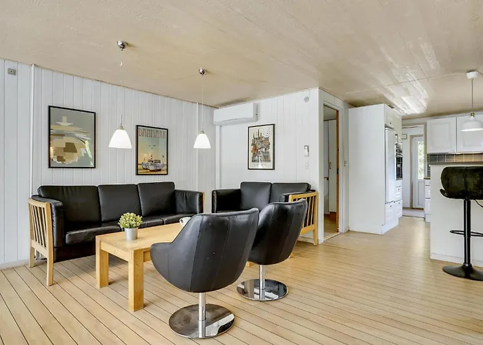 5 Bedroom Awesome In Vaeggerlose *