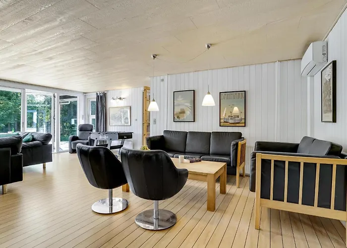 5 Bedroom Awesome In Vaeggerlose