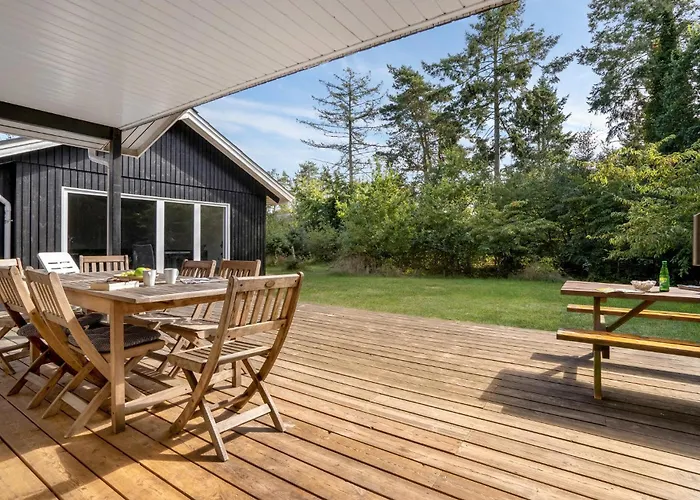 5 Bedroom Awesome In Vaeggerlose * Bøtø By